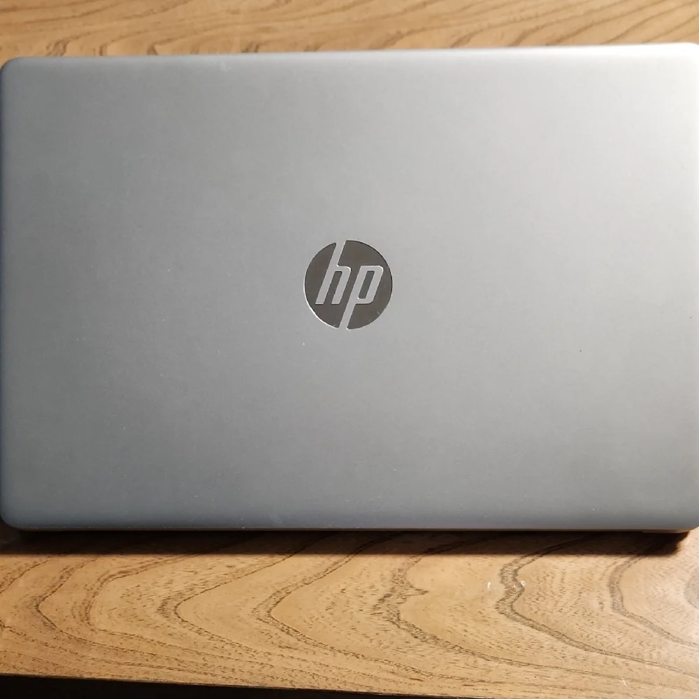 HP Laptop - Picture 1 of 6